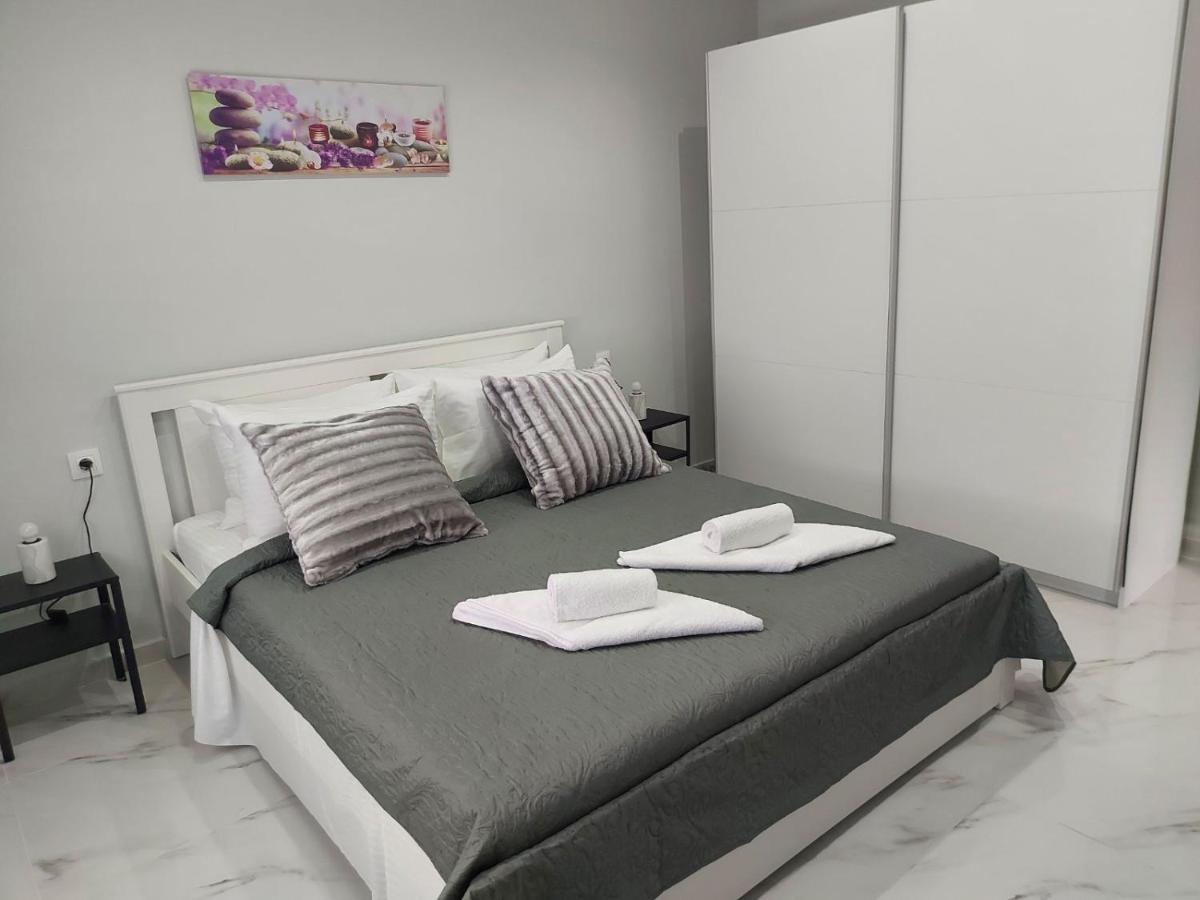 Krikonis Near Athens Airport Apartment